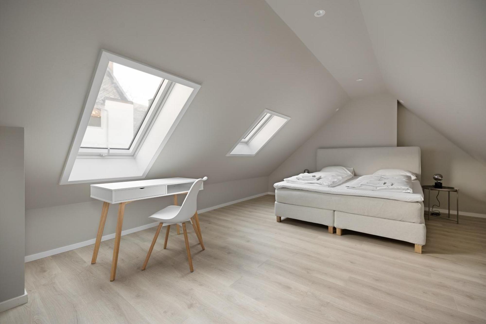 Homerentals L 120Sqm Mid-Central - King Beds - 500Mbps Wi-Fi Bergen Bagian luar foto